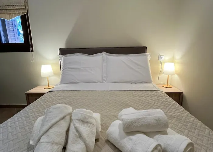 Golden View 2 Kato Samikon